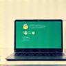Icon representing online workshops or learning, showing a laptop with a lightbulb.